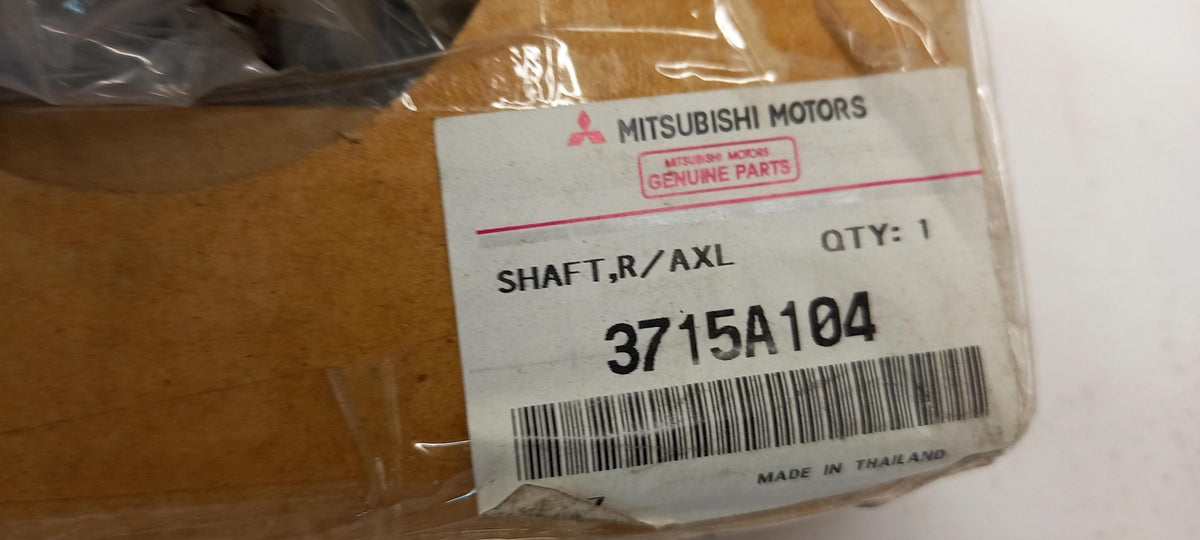 Original OE MITSUBISHI Antriebswelle 3715A104