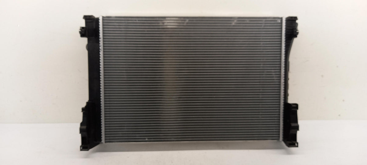 Original OE MERCEDES-BENZ Wasserkühler A2045004103