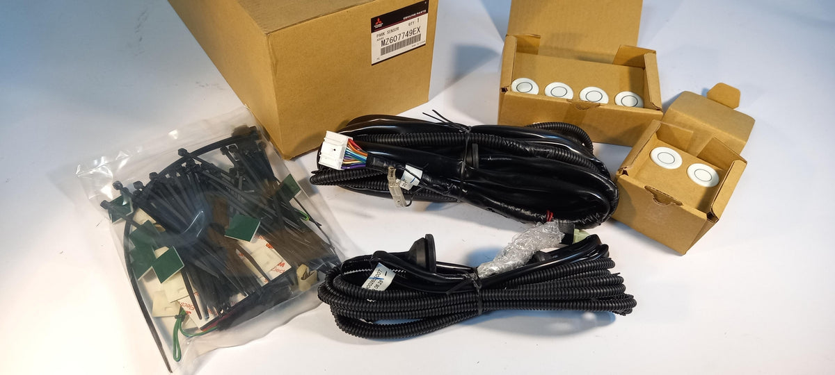 Original OE MITSUBISHI Einparkhilfe MZ607749EX