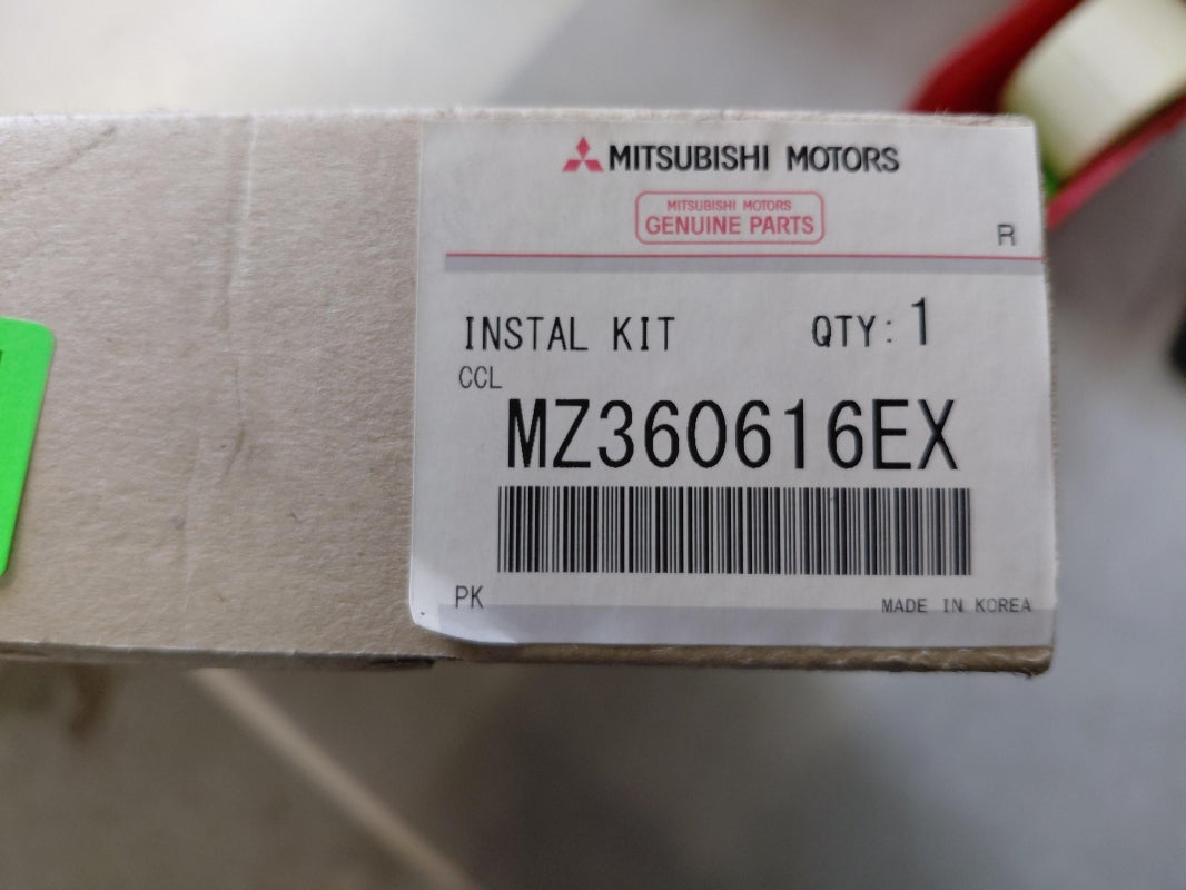 Original OE MITSUBISHI Reparatursatz MZ360616EX