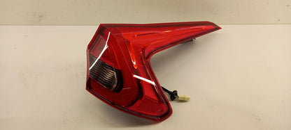 Original OE MITSUBISHI Heckleuchte 8330B116
