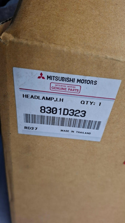 Original OE MITSUBISHI Scheinwerfer 8301D323