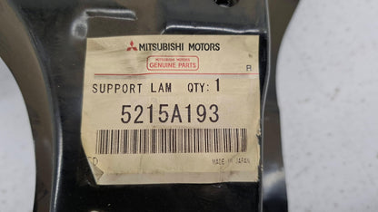 Original OE MITSUBISHI Scheinwerfer Halterung 5215A193