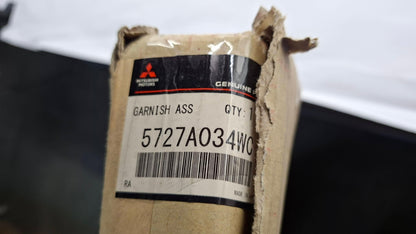 Original OE MITSUBISHI Tür Zierleiste 5727A034WC