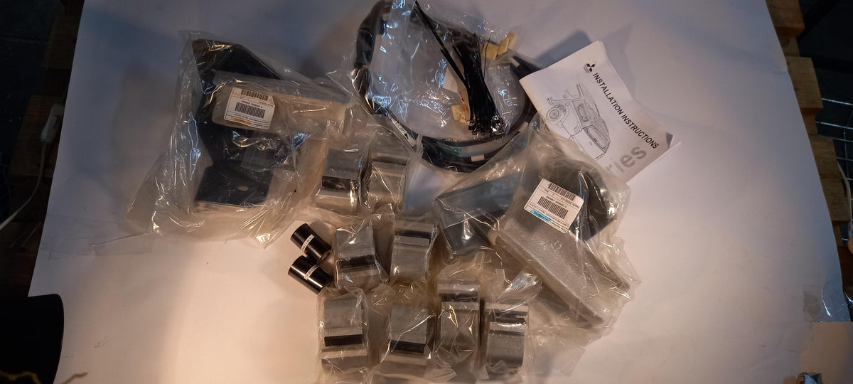 Original OE MITSUBISHI Montagesatz MZ331041