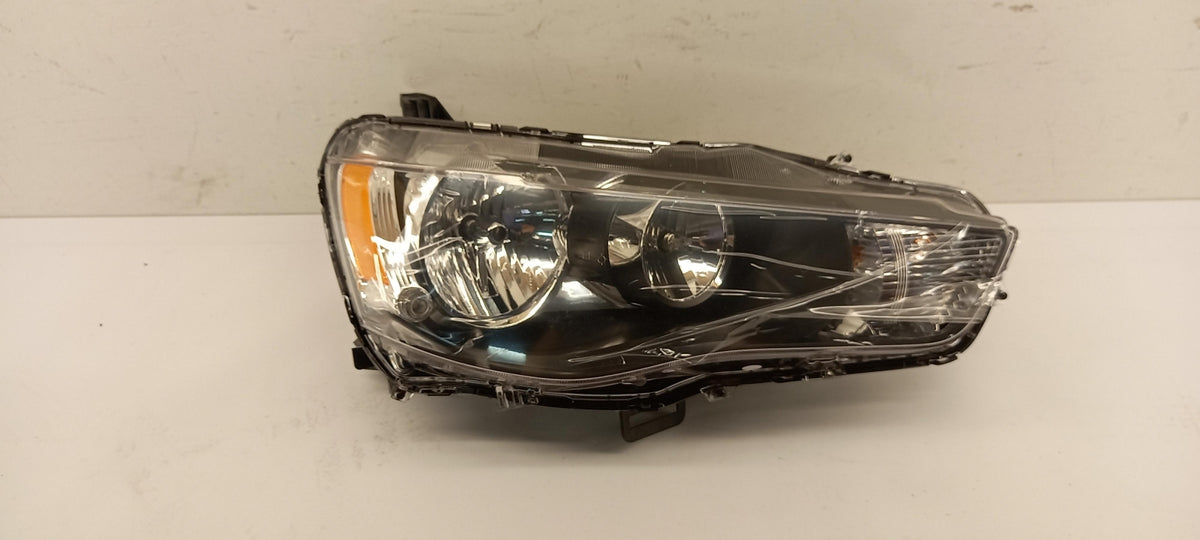 Original OE MITSUBISHI Scheinwerfer 8301C408