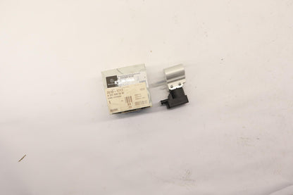 Original OE MERCEDES-BENZ A2238305605