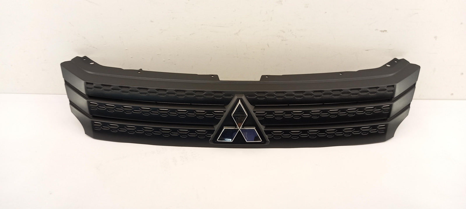 Original OE MITSUBISHI Kühlergitter 7450B540