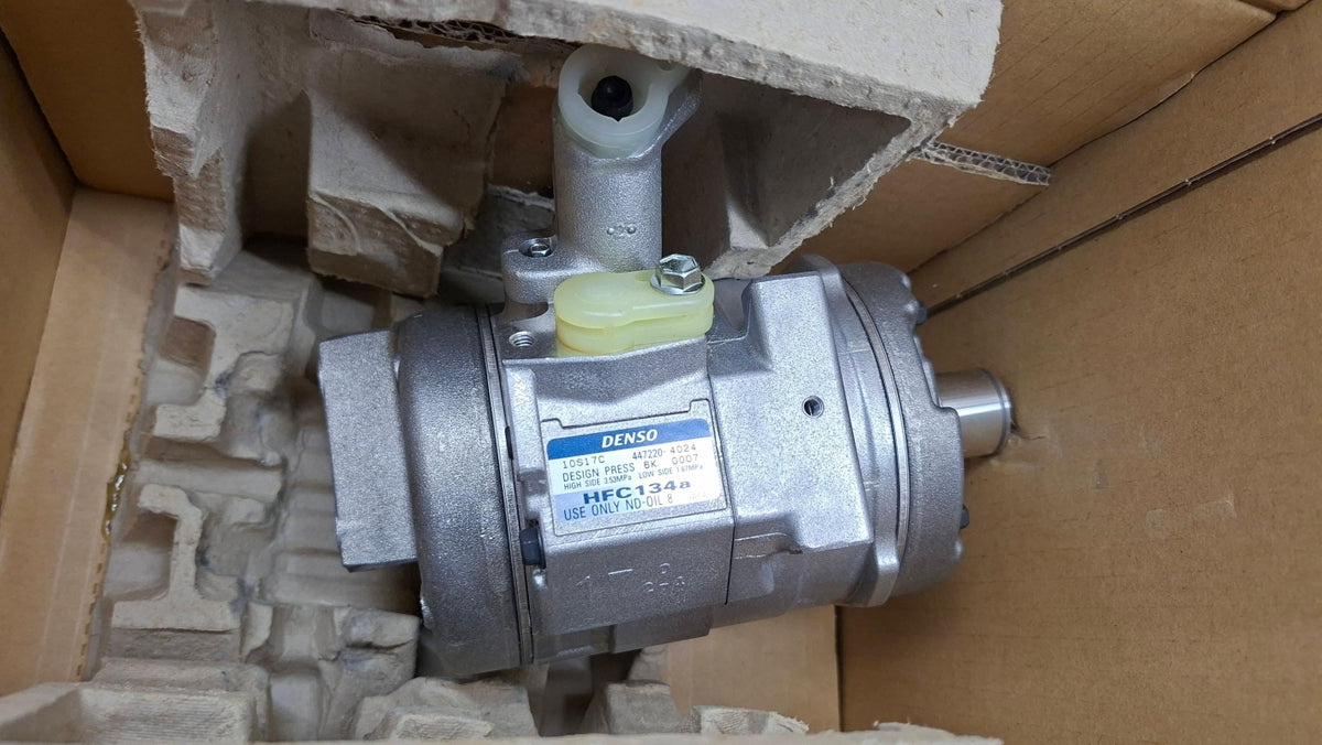 Original OE MITSUBISHI Klimakompressor MR568287