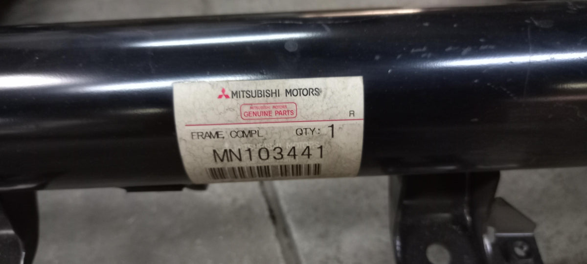 Original OE MITSUBISHI Querträger MN103441