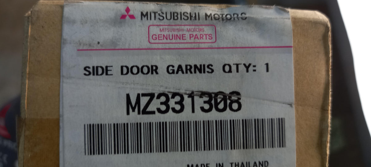 Original OE MITSUBISHI Tür Zierleiste MZ331308