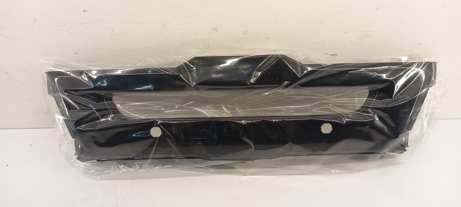 Original OE MITSUBISHI Stoßfängerabdeckung 6405A241XA