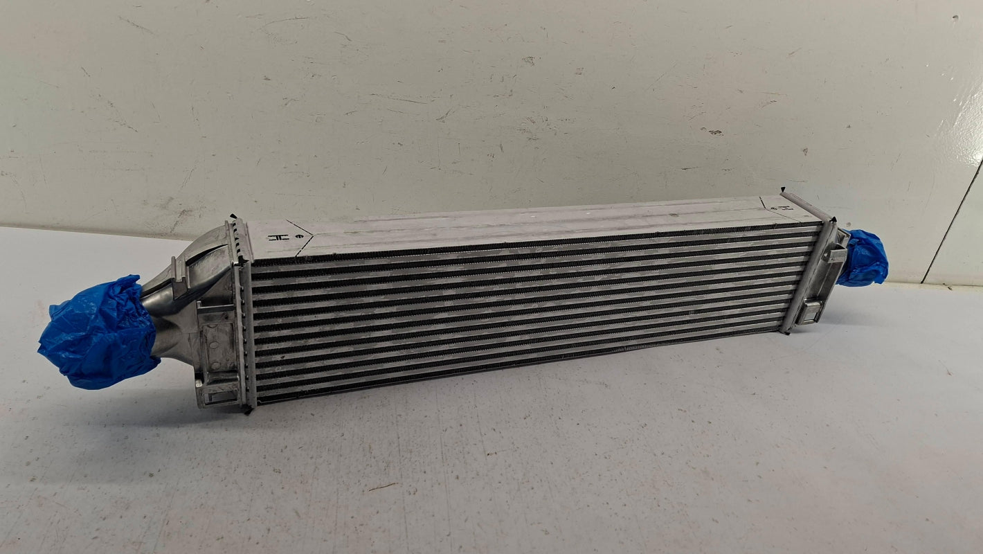 Original OE Volkswagen Ladeluftkühler 80A145805K