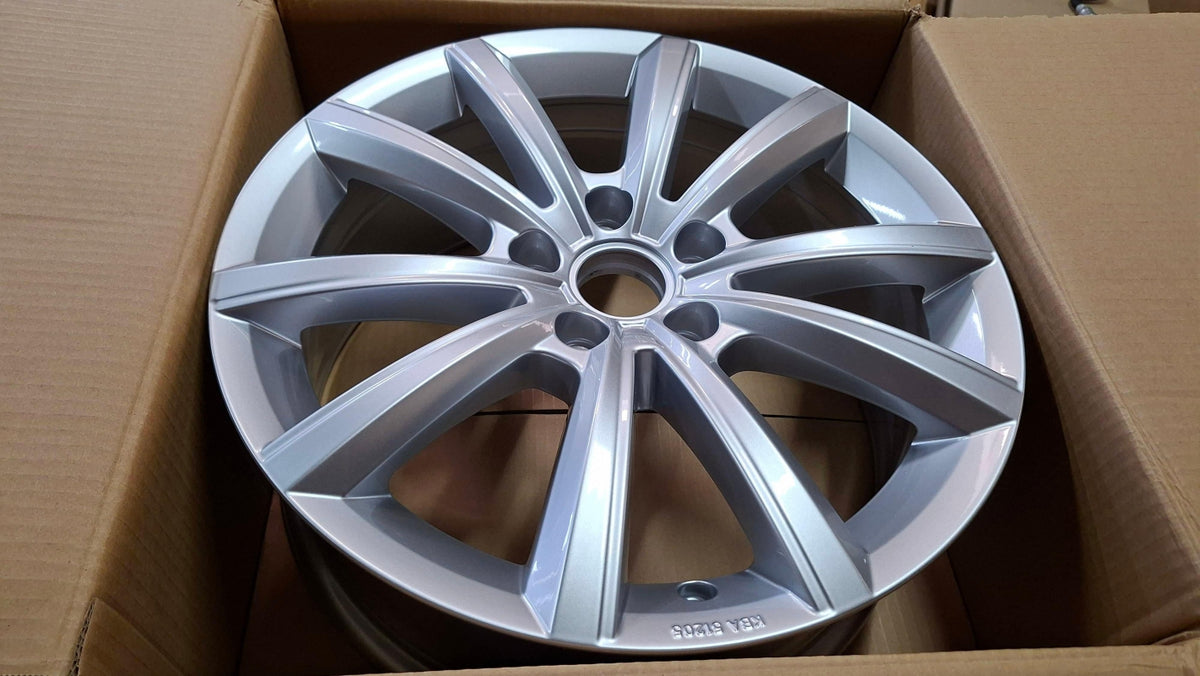 Original OE Volkswagen Felge 5NA071497A8Z8