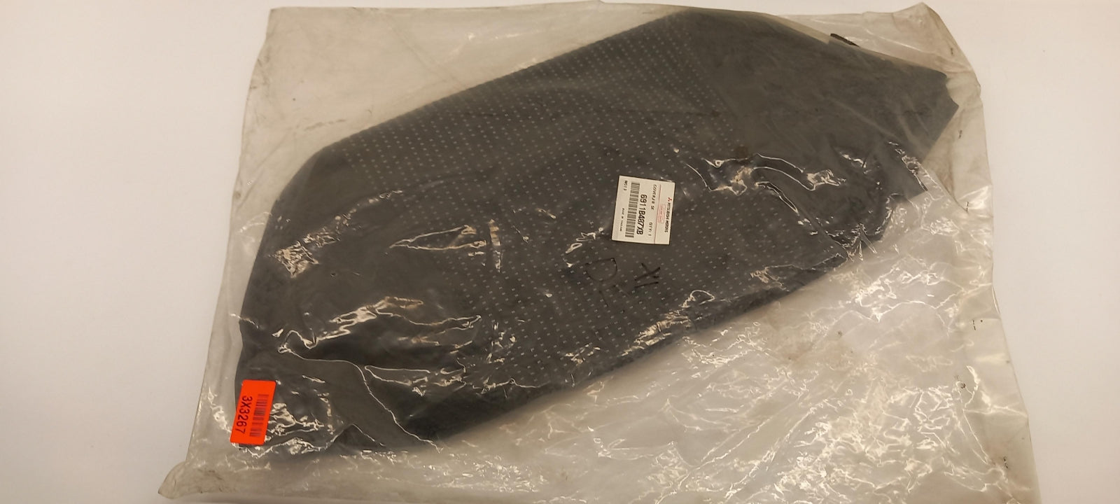 Original OE MITSUBISHI Sitzbezug 6911B487XB