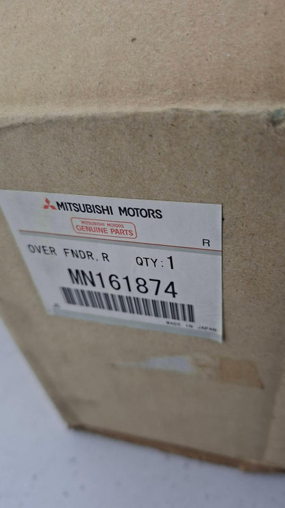 Original OE MITSUBISHI Kotflügel Zierleiste MN161874