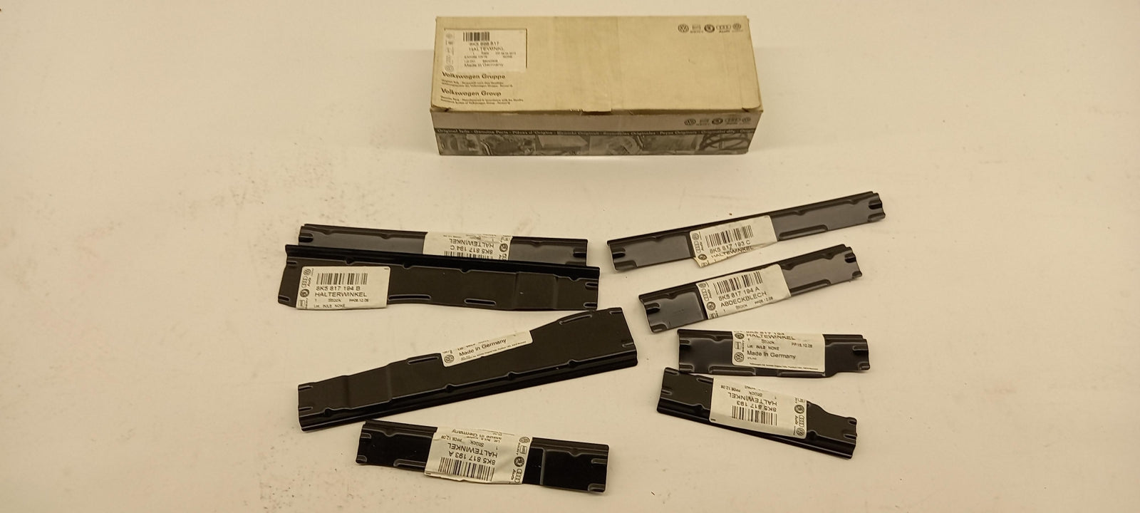Original OE Volkswagen Haltersatz 8K5898817