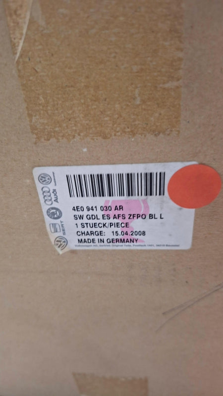 Original OE Volkswagen Scheinwerfer 4E0941030AR