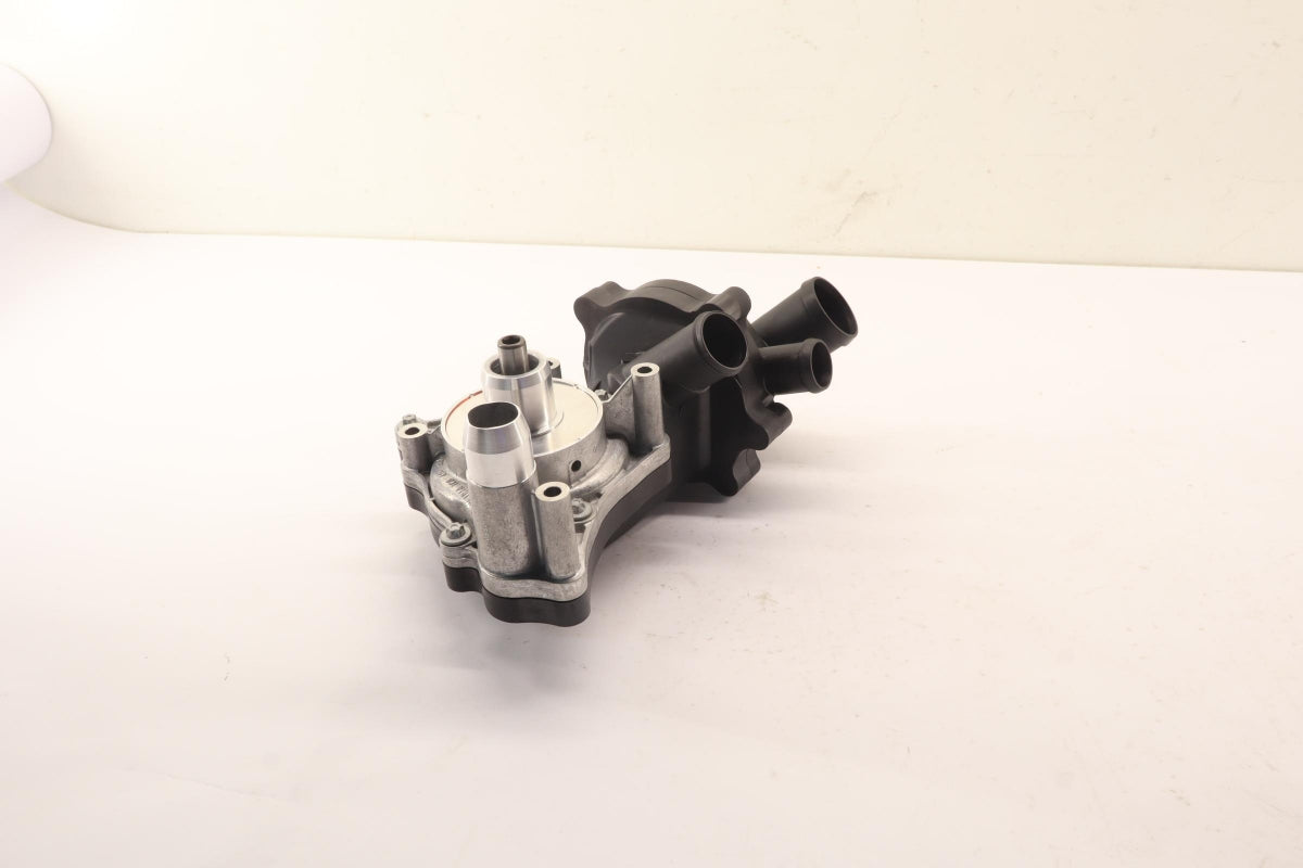 Original OE Volkswagen Wasserpumpe 079121012K