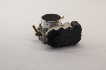 Original OE Volkswagen Drosselklappe 06A133062P