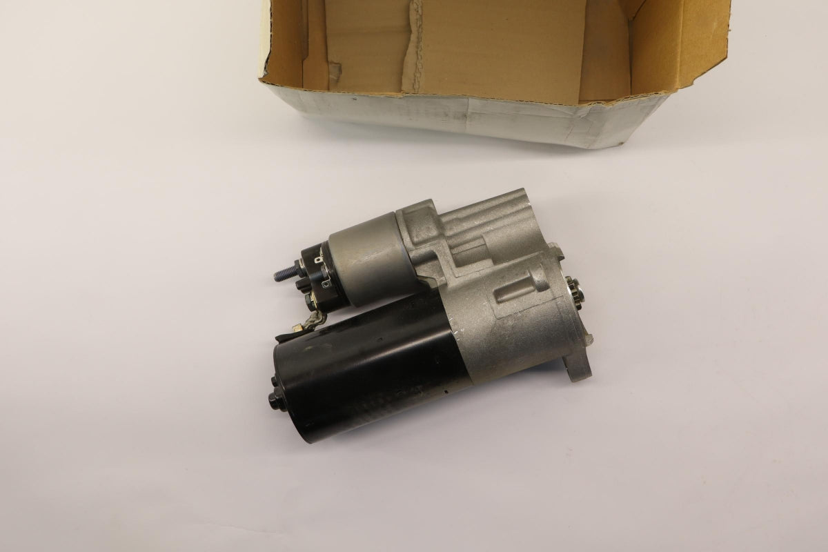Original OE Volkswagen Anlasser 012911023F