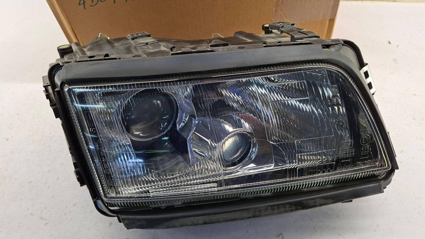 Original OE Volkswagen Scheinwerfer 4D0941030E