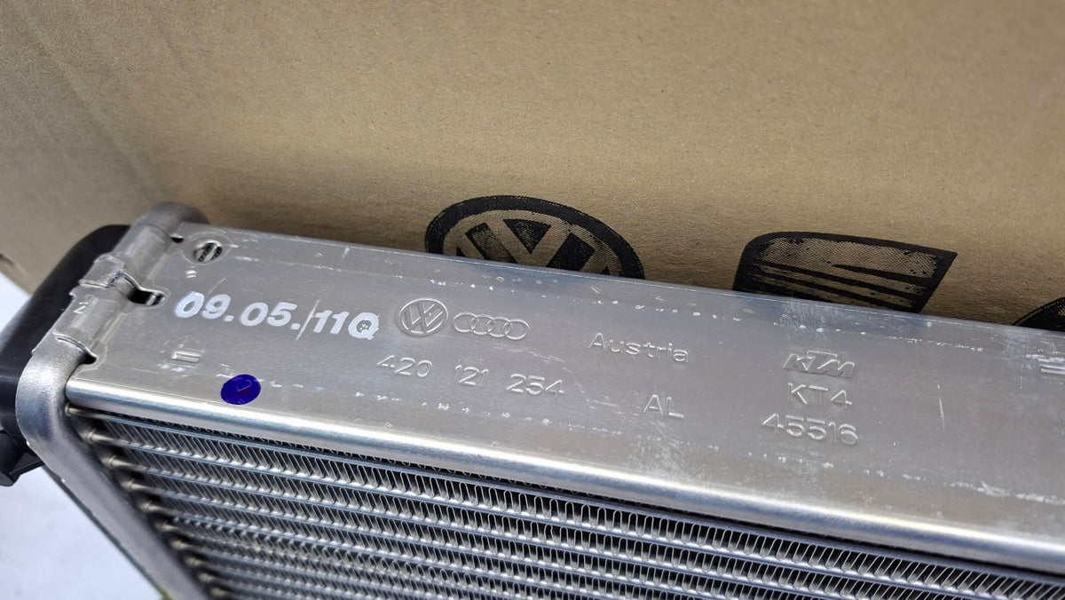 Original OE Volkswagen Wasserkühler 420121254A
