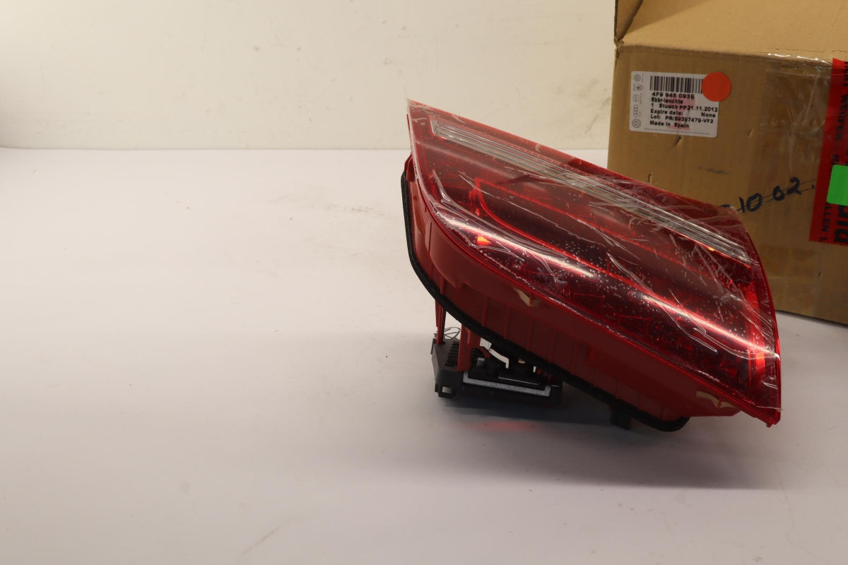 Original AUDI A6 RS6 Avant LED-Schlussleuchte Heckleuchte innen links 4F9945093E