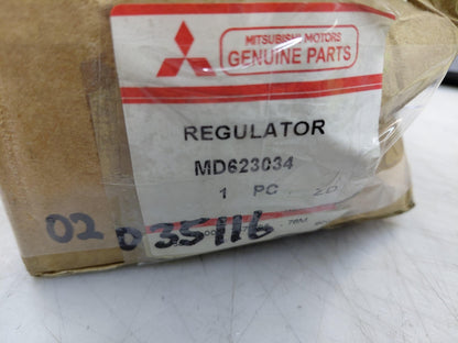 Original OE MITSUBISHI Generatorregler MD623034