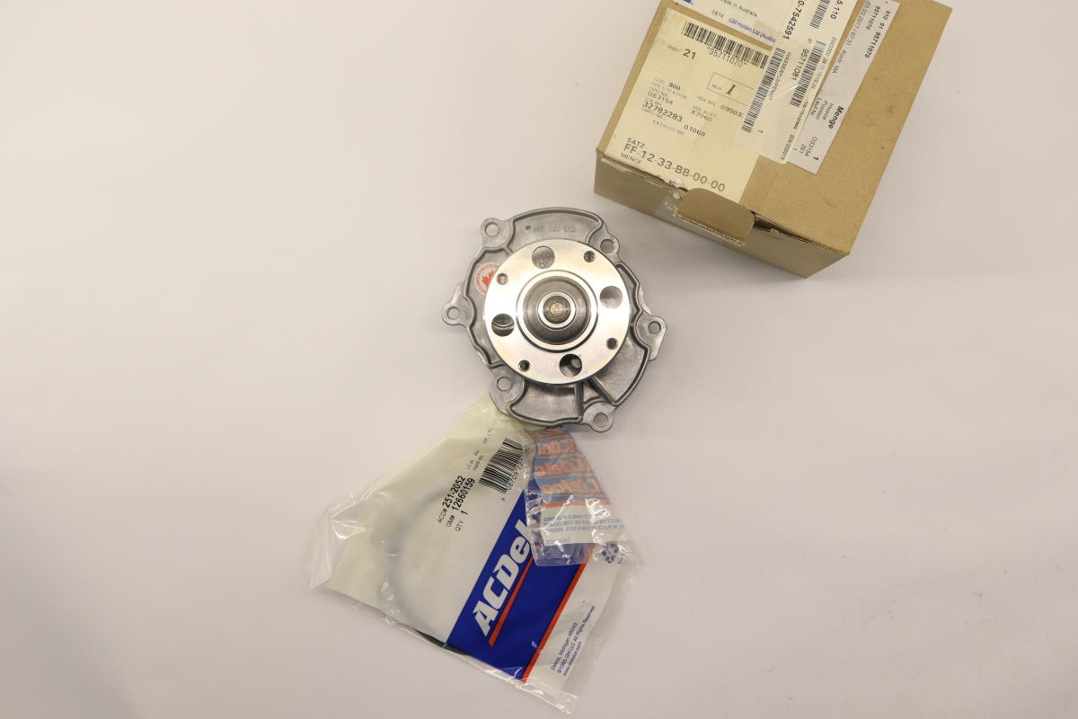 Original OE OPEL Wasserpumpe 95711070