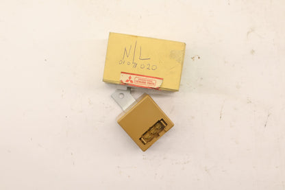 Original OE MITSUBISHI Relais MD332123