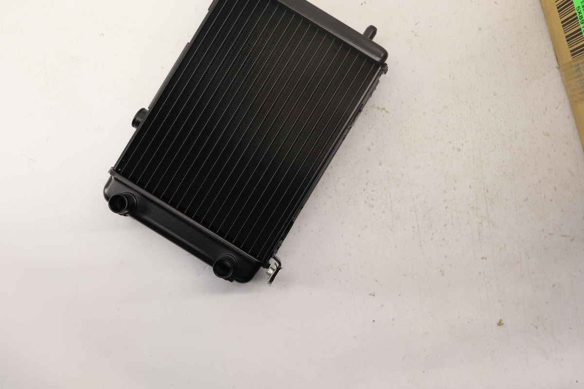 Original OE Volkswagen Wasserkühler 4F0121212L