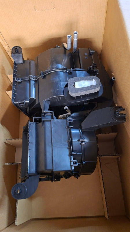 Original OE MITSUBISHI Heizgehäuse 7800A356