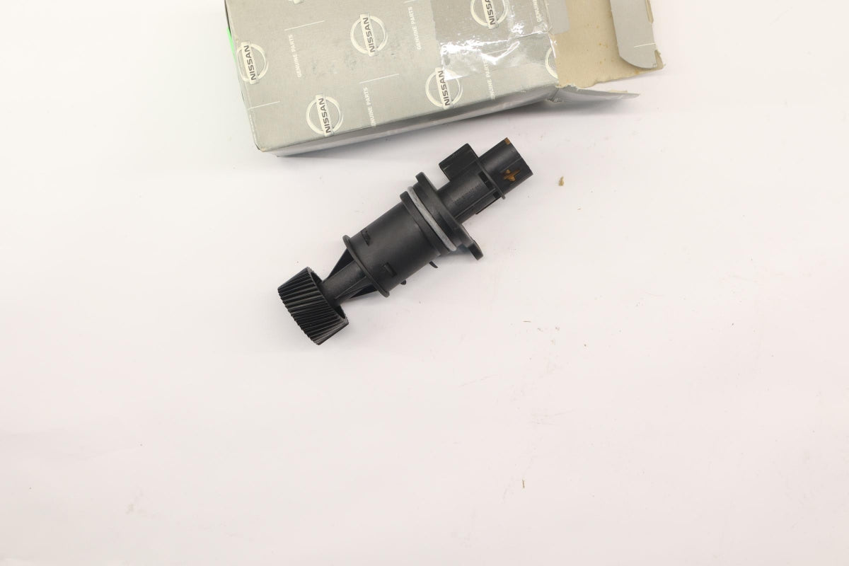 Original OE NISSAN Tachogeber Geschwindigkeitssensor 250106F600