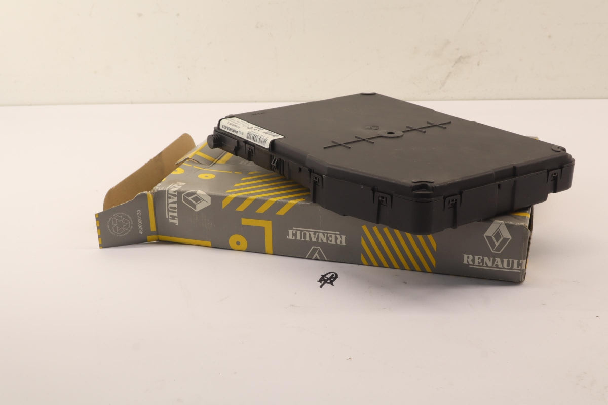 Original OE RENAULT Sicherungskasten 8200606829