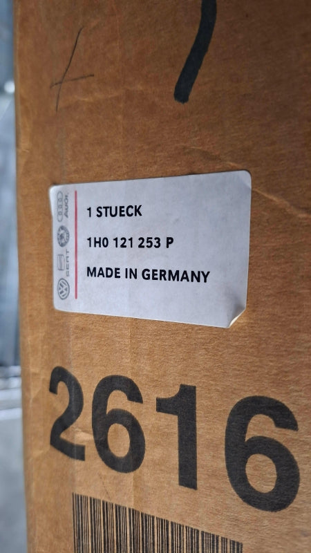Original OE Volkswagen Wasserkühler 1H0121253P