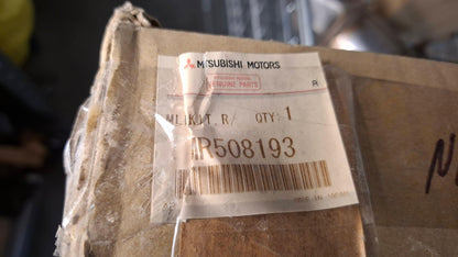 Original OE MITSUBISHI Tür Zierleiste MR508193