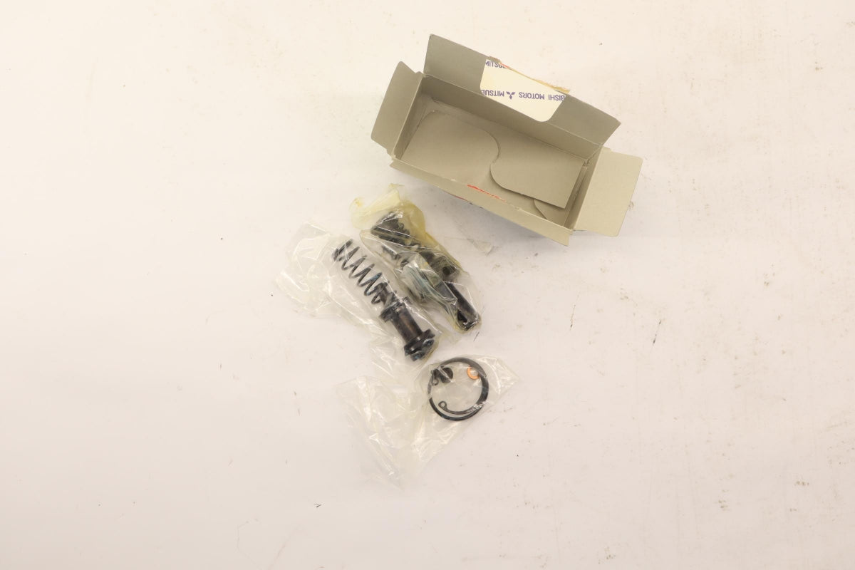 Original OE MITSUBISHI Hauptbremszylinder MR569064