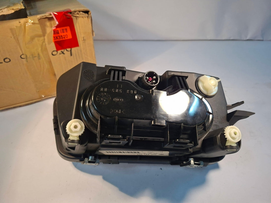 Original OE Volkswagen Scheinwerfer 8L0941029