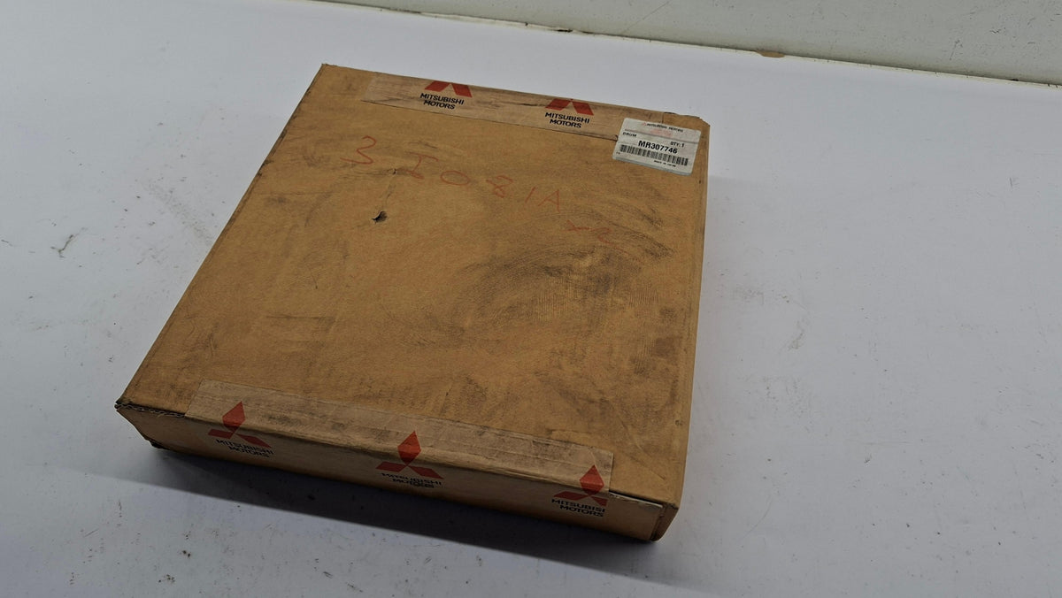 Original OE MITSUBISHI Bremstrommel MR307746