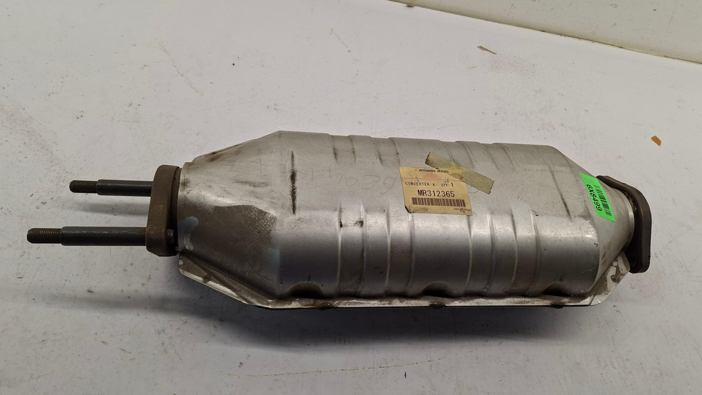 Original OE MITSUBISHI Katalysator MR312365