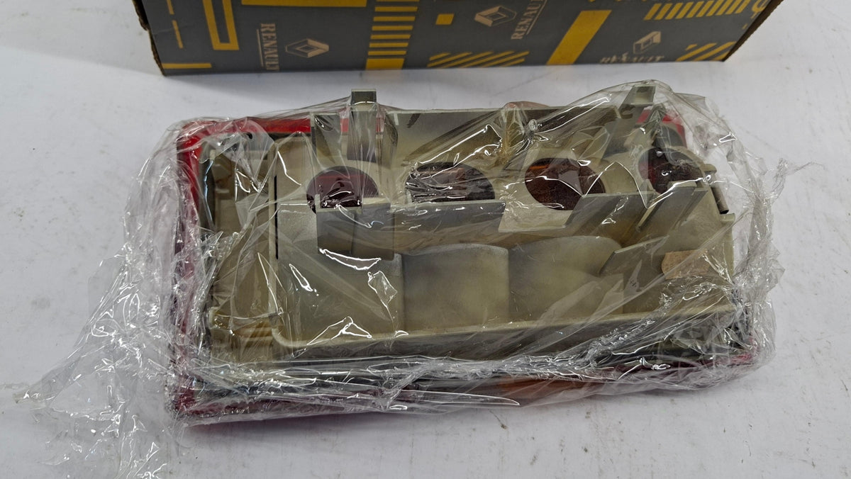 Original OE RENAULT Heckleuchte 7701025921