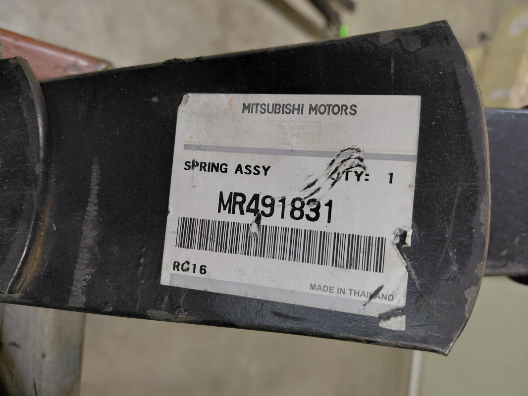 Original OE MITSUBISHI Blattfeder MR491831