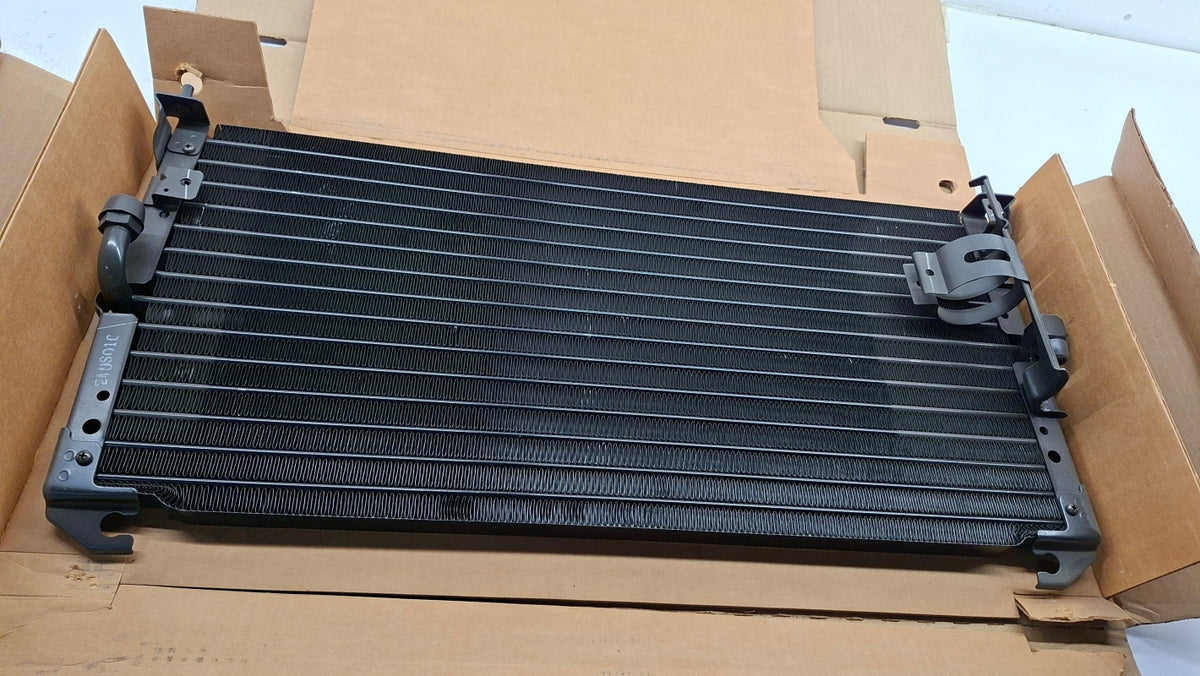 Original OE MITSUBISHI Klimakondensator MB849060
