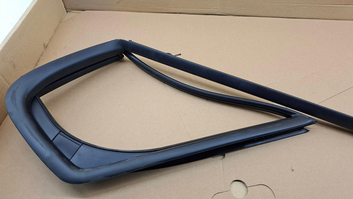 Original OE RENAULT Fensterführungsschiene 8200338696