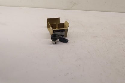 Original OE MITSUBISHI Parksensor 8651A277