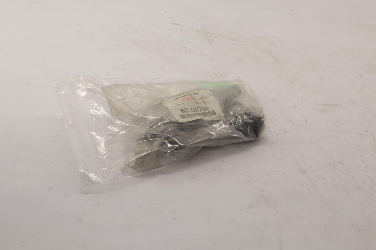 Original OE MITSUBISHI Schließzylinder Satz 6370A794