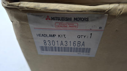 Original OE MITSUBISHI Scheinwerfer 8301A316BA