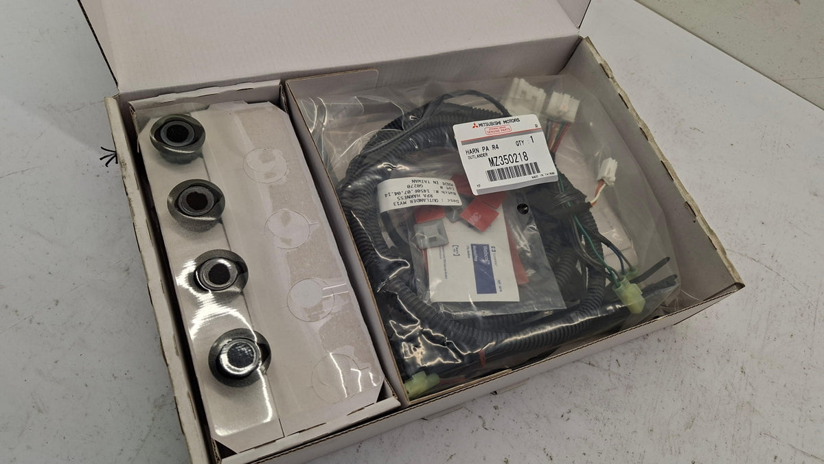 Original OE MITSUBISHI Einparkhilfe MZ350216AE