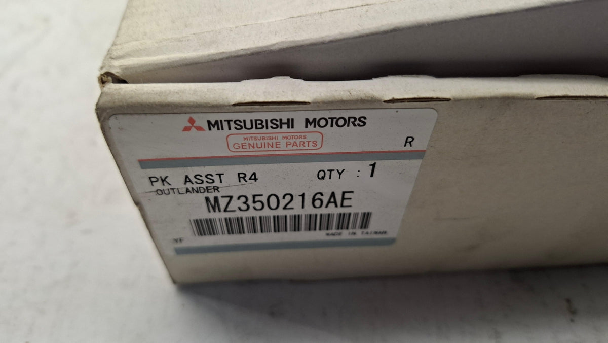 Original OE MITSUBISHI Einparkhilfe MZ350216AE